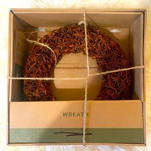 ⭐️Smith & Hawken Star Anise Wreath